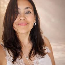 <em><strong>Maria E.</strong></em>